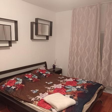 Apartament Bed & Breakfast Floreşti Exterior foto