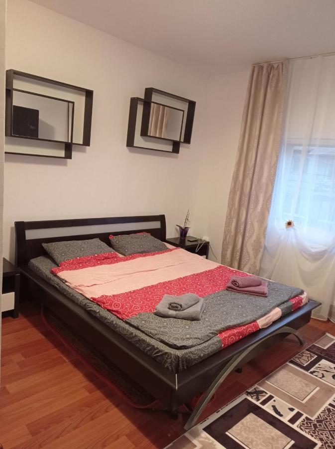 Apartament Bed & Breakfast Floreşti Exterior foto